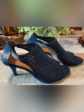 Style & Co. Navy Suede Kitten Heel Dress Sandals